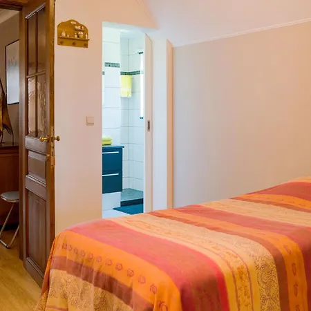 In Biטvre With Garden * Bièvre