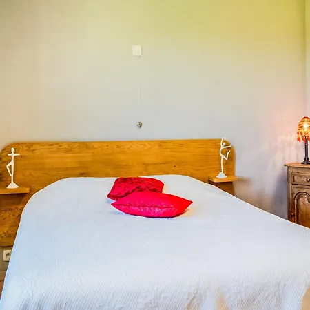 In Biטvre With Garden *