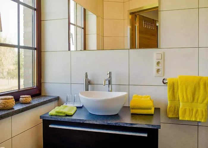 Willa In Biטvre With Garden Bièvre